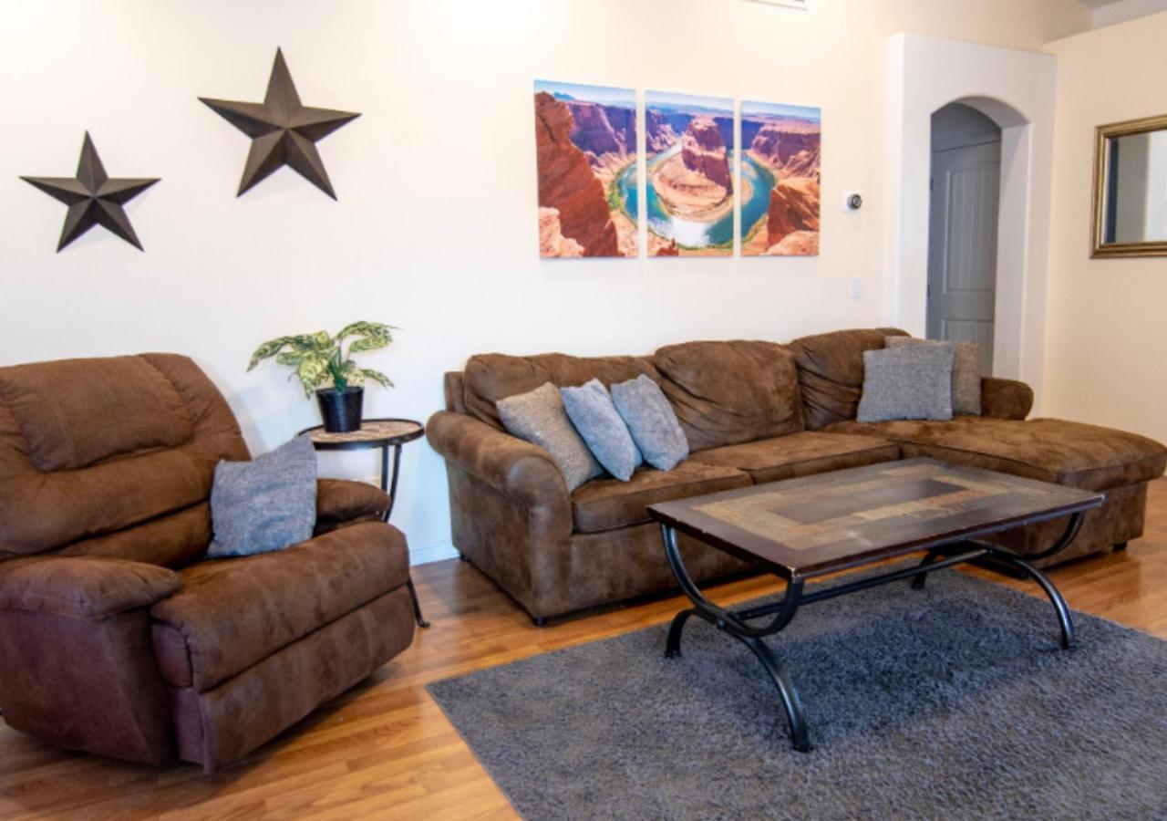 بيج Lone Rock Retreat - 3-Bedroom Near Lake Powell المظهر الخارجي الصورة