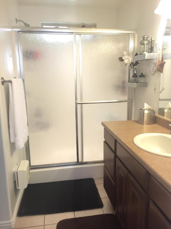 بيج Lone Rock Retreat - 3-Bedroom Near Lake Powell المظهر الخارجي الصورة
