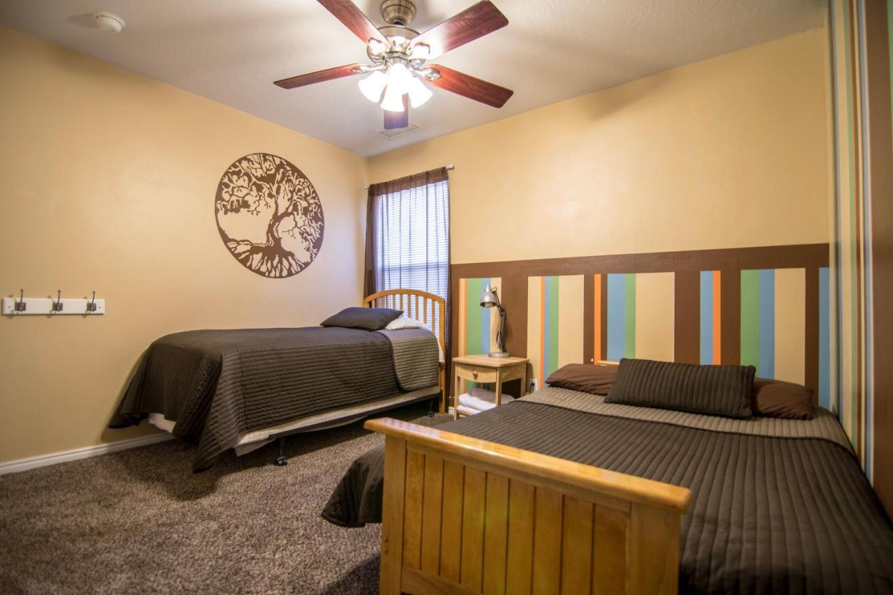 بيج Lone Rock Retreat - 3-Bedroom Near Lake Powell المظهر الخارجي الصورة